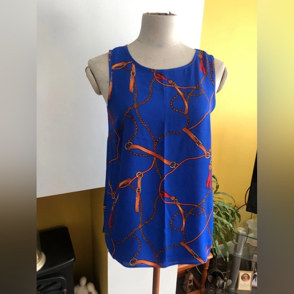 Summer top - Picture 1 of 2